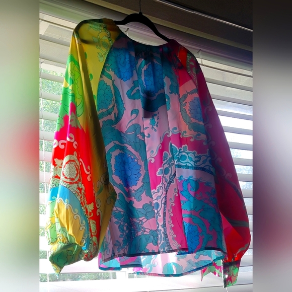 Koandaily Floral Pattern Balloon Sleeve Statement Blouse.. - Picture 2 of 2